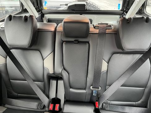 New 2026 Ford Bronco Outer Banks w/ Sasquatch Package image 10