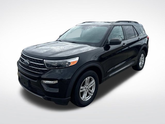 Used 2023 Ford Explorer XLT w/ Equipment Group 202A AWD/4WD image 3