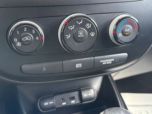 Used 2014 Kia Soul image 28