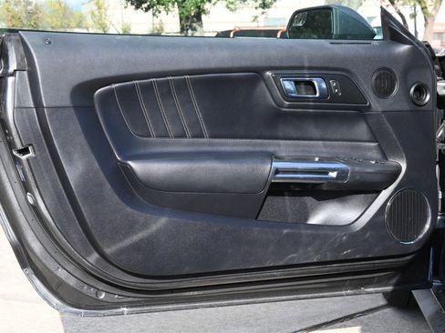 Used 2019 Ford Mustang Premium image 19