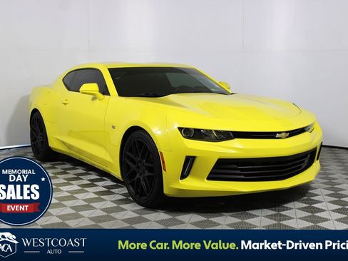 Used 2017 Chevrolet Camaro LT RWD image 1