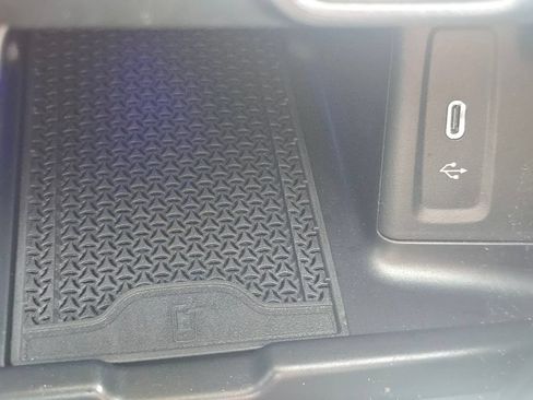 Certified 2023 Mercedes-Benz GLC 300 4MATIC image 33