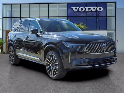 New 2026 Volvo XC90 B6 Plus w/ Protection Package Premier