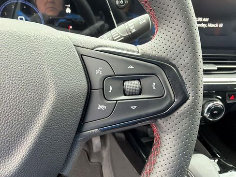 New 2026 Chevrolet Trax RS w/ Sunroof Package FWD image 22