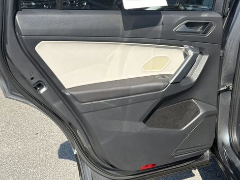 Used 2019 Volkswagen Tiguan SEL w/ 3rd Row Seat Package AWD/4WD image 24