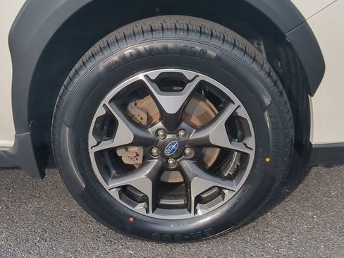 Used 2019 Subaru Crosstrek 2.0i Premium w/ Eyesight System image 10