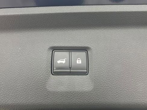 Used 2023 INFINITI QX60 Pure image 39