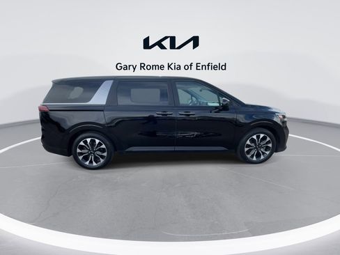 Used 2023 Kia Carnival EX FWD image 9