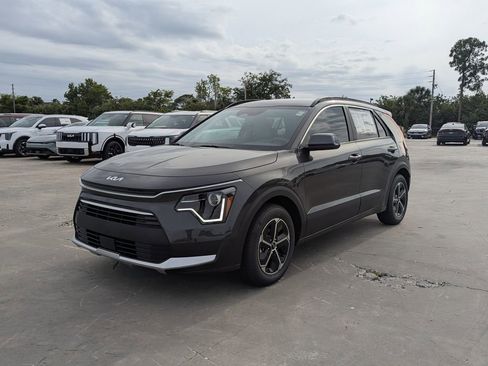 New 2026 Kia Niro EX FWD image 4