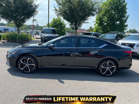 Used 2023 Nissan Altima 2.5 SR w/ SR Premium Package FWD image 5