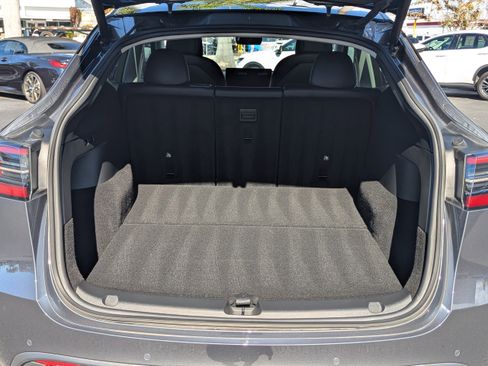 Used 2022 Tesla Model Y Performance image 10