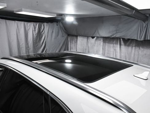 Used 2019 Bentley Bentayga AWD/4WD image 67