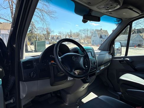 Used 2017 Mercedes-Benz Sprinter 3500 image 16