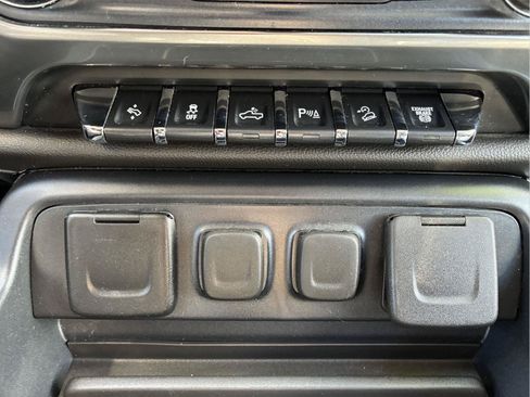 Used 2019 Chevrolet Silverado 2500 LTZ w/ Duramax Plus Package AWD/4WD image 25