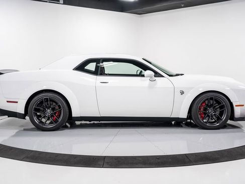 Used 2019 Dodge Challenger SRT Hellcat Redeye image 2