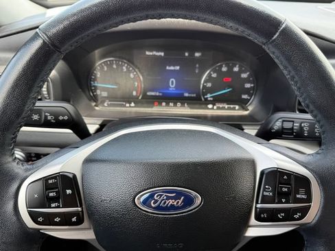 Certified 2023 Ford Explorer XLT w/ Equipment Group 202A AWD/4WD image 21