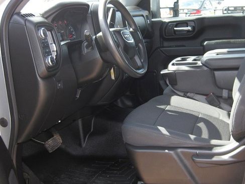 Used 2023 GMC Sierra 3500 Pro w/ Gooseneck/5TH Wheel Package AWD/4WD image 9