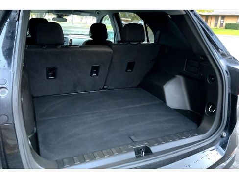 Used 2021 Chevrolet Equinox LT image 11