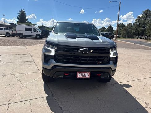 Used 2025 Chevrolet Silverado 1500 LT Trail Boss w/ Convenience Package II AWD/4WD image 2