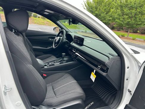 Used 2025 Honda Accord Sport image 36