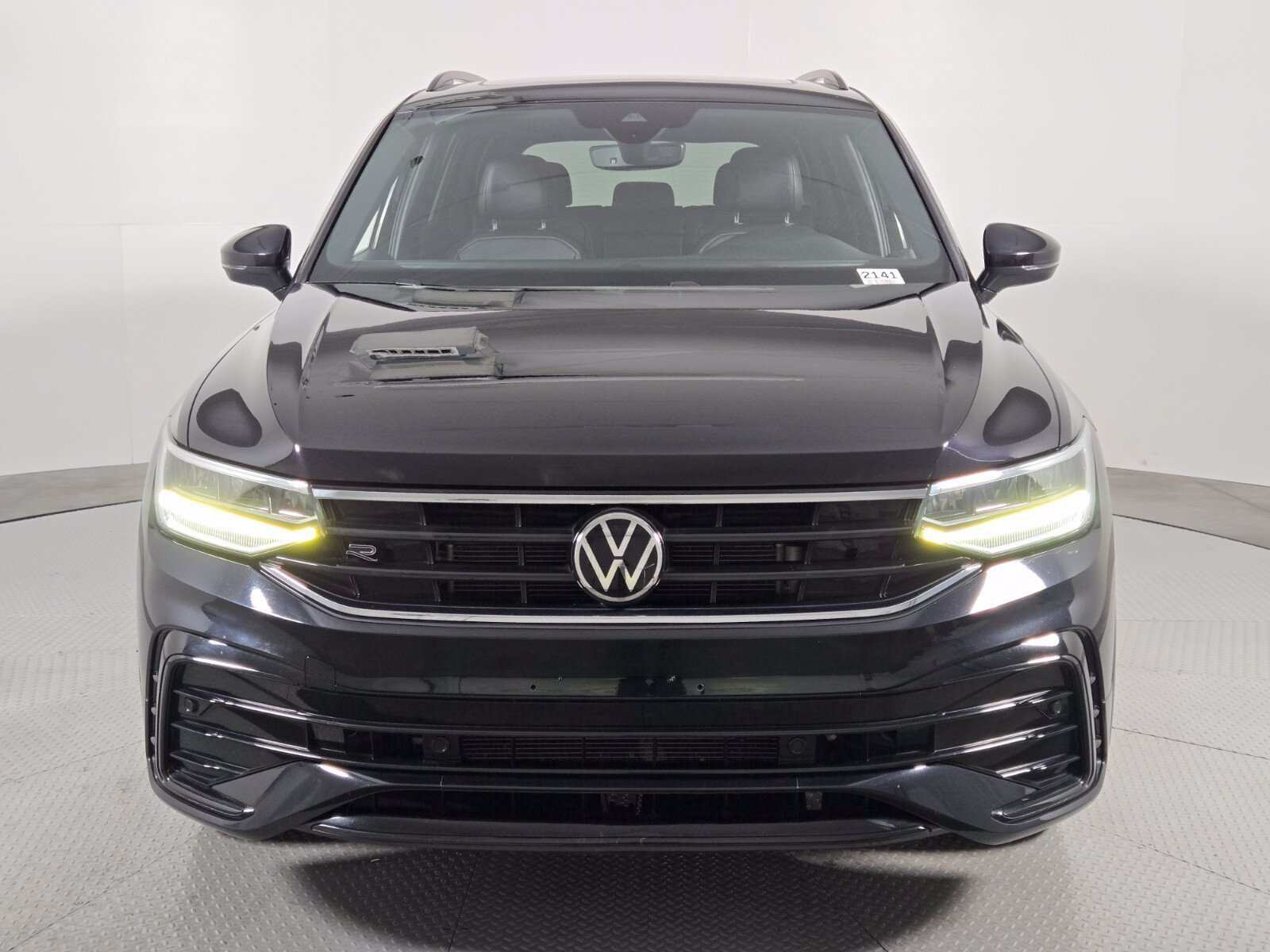 Used 2022 Volkswagen Tiguan SE R-Line FWD image 8