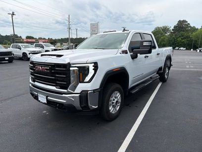 Used 2025 GMC Sierra 2500 Pro w/ Convenience Package