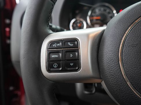 Used 2014 Jeep Compass Latitude FWD image 23