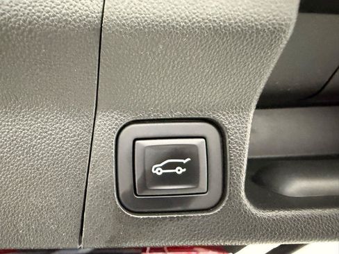 Used 2017 GMC Acadia SLE AWD/4WD image 29