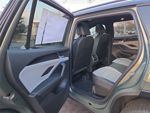 New 2026 Volkswagen Tiguan SE R-Line AWD/4WD image 22