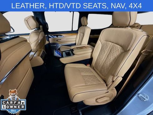 Used 2022 Jeep Grand Wagoneer Series III AWD/4WD image 26