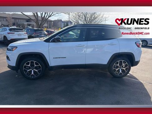 Used 2025 Jeep Compass Limited AWD/4WD image 10
