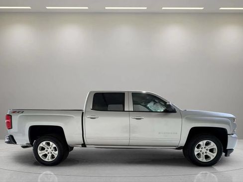 Used 2018 Chevrolet Silverado 1500 LT w/ All Star Edition AWD/4WD image 2