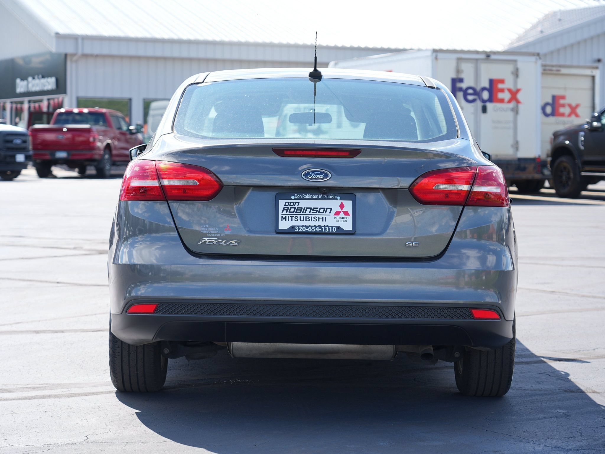 Used 2018 Ford Focus SE FWD image 4