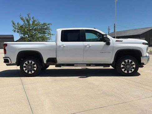Used 2024 Chevrolet Silverado 2500 LT AWD/4WD image 49