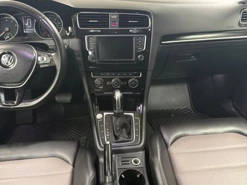 Used 2017 Volkswagen Golf SEL FWD image 17