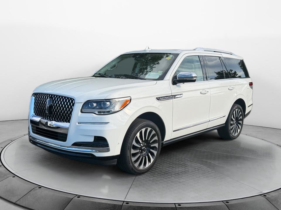 Used 2023 Lincoln Navigator Black Label AWD/4WD image 1