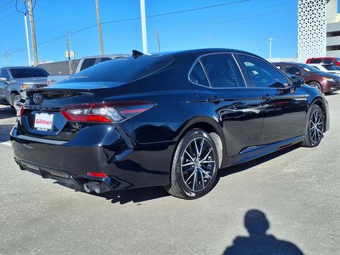 Used 2022 Toyota Camry SE image 24