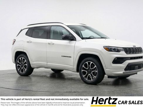 Used 2025 Jeep Compass Trailhawk AWD/4WD image 1