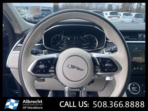 Used 2023 Jaguar F-PACE S image 27