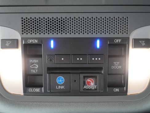 Used 2016 Acura TLX w/ Technology Package FWD image 25