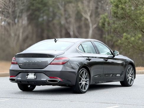 Used 2025 Genesis G70 2.5T image 10