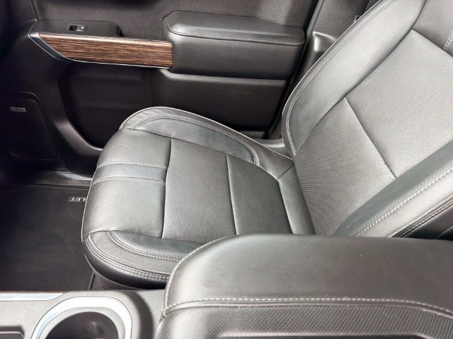 Used 2021 Chevrolet Silverado 1500 High Country w/ Technology Package AWD/4WD image 21