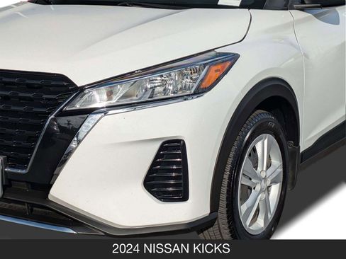 Used 2024 Nissan Kicks S FWD image 10