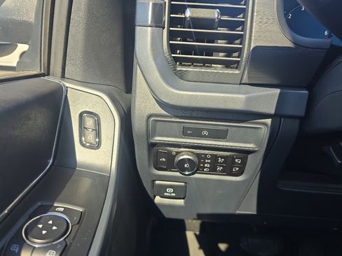 Used 2025 Ford F150 XLT w/ Equipment Group 302A MID image 21