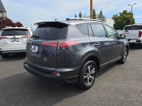 Used 2017 Toyota RAV4 XLE image 4