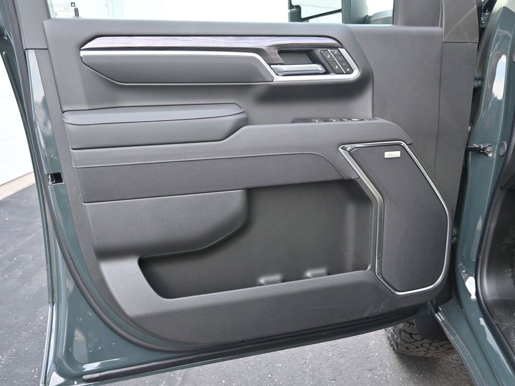 Used 2025 Chevrolet Silverado 3500 LTZ w/ LTZ Plus Package AWD/4WD image 20