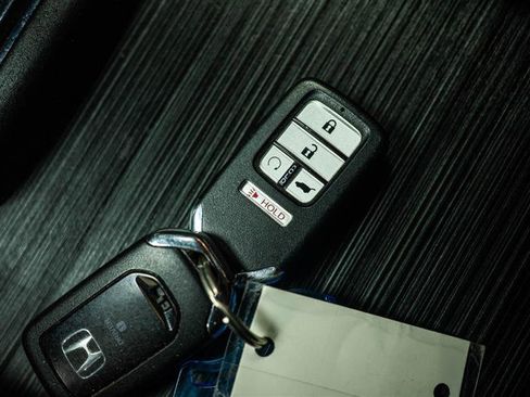 Used 2021 Honda Pilot Touring image 25