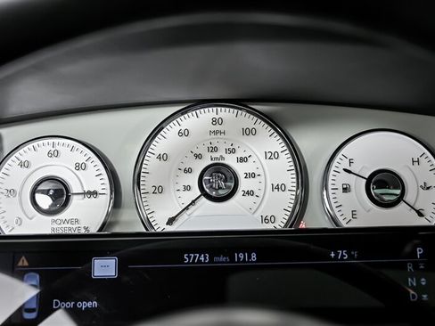 Used 2015 Rolls-Royce Ghost RWD image 26