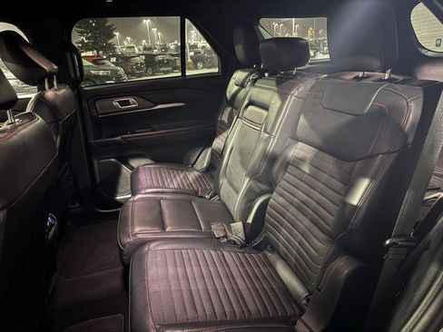 Certified 2025 Ford Explorer ST-Line w/ ST-Line Street Pack image 23