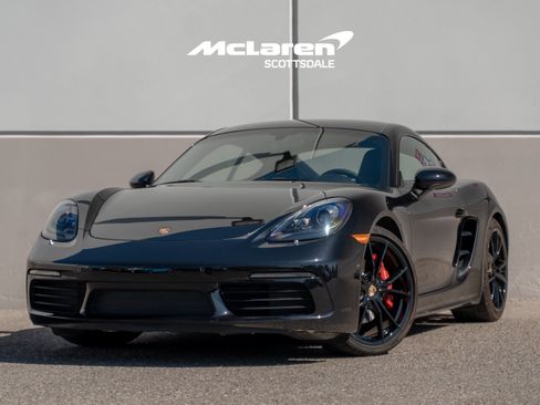 Used 2025 Porsche 718 Cayman S w/ Premium Package RWD image 2